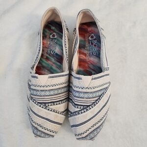 BOBS from SKECHERS Slip On Flat Casual Shoes with Memory Foam Size 6 Womens